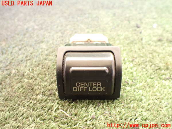 5UPJ-14346306]ランクル80系(HDJ81V)スイッチ1 (CENTER　DIFFLOCK) 中古_m0001.jpg