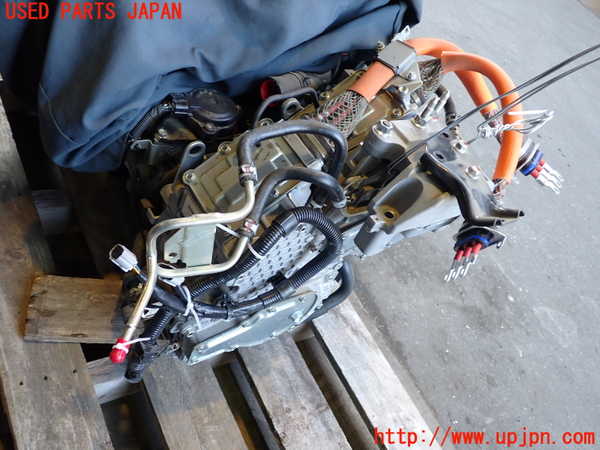 2UPJ-14503010]アウトランダーPHEV(GG3W)ミッション AT 4B12-S61-Y61 4WD 中古_m0001.jpg