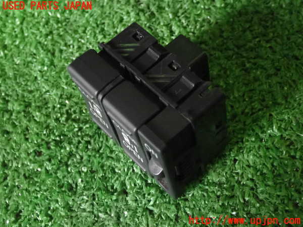5UPJ-14576312]ステップワゴン スパーダ ハイブリッド(RP5)スイッチ7 (スライドドア) 中古_m0002.jpg