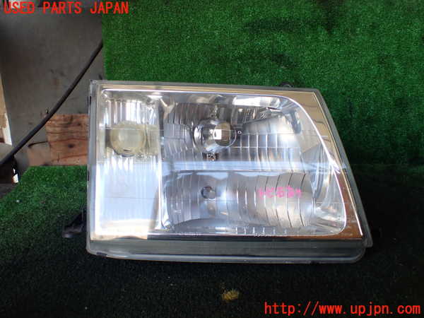 1UPJ-14581130]ランクル100系(HDJ101K)右ヘッドライト ハロゲン 中古_m0001.jpg
