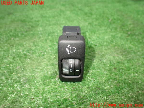 ハイエース KDH206 センターカーペット 500998 旨い