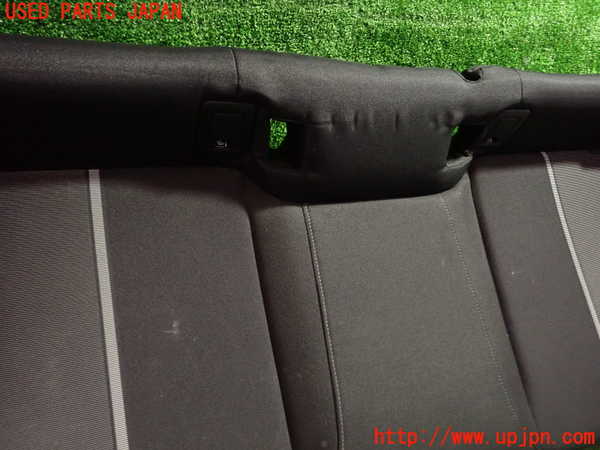 5UPJ-14697385]アウディ・A1 スポーツバック(GBDKL)リアシート 中古_m0004.jpg