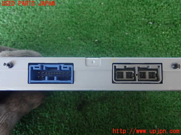 5UPJ-14816660]CX-5(KF2P)TVチューナー 中古_m0002.jpg