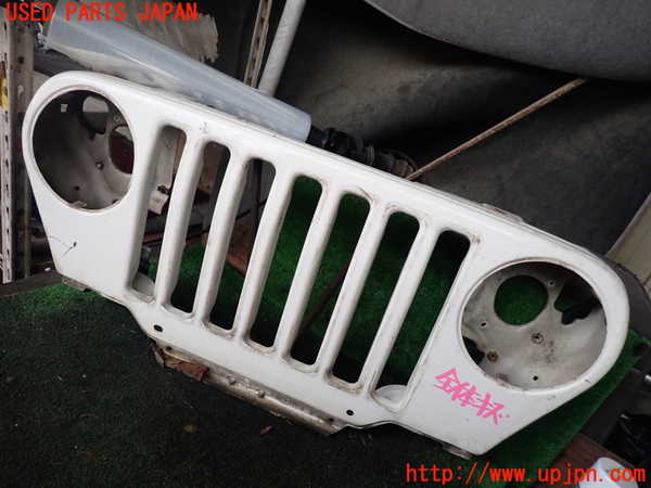 5UPJ-14831050]ジープラングラー(TJ40H)ラジエターグリル 中古_m0001.jpg