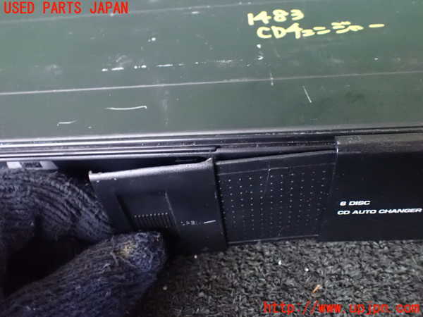 1UPJ-14836505]ジープラングラー(TJ40H)CDチェンジャー 【ジャンク】_m0003.jpg