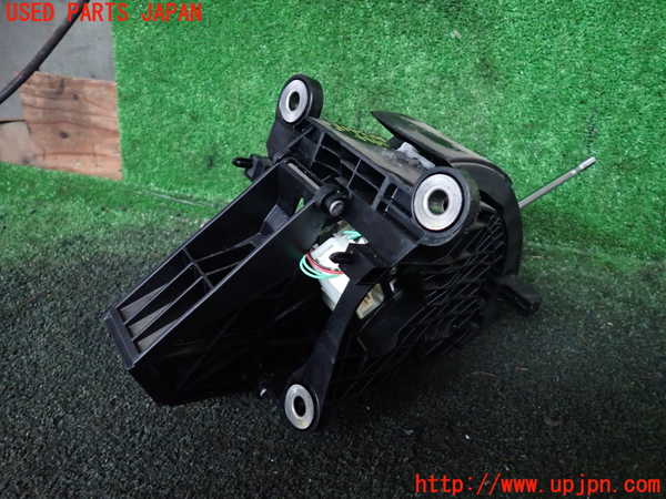 5UPJ-14857555]ハリアー(ZSU60W)ATシフトレバー 中古_m0002.jpg