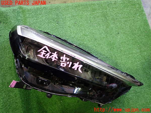 2UPJ-14911130]ヴェゼル(RV3)右ヘッドライト LED ジャンク_m0001.jpg