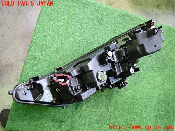 2UPJ-14911130]ヴェゼル(RV3)右ヘッドライト LED ジャンク_m0002.jpg