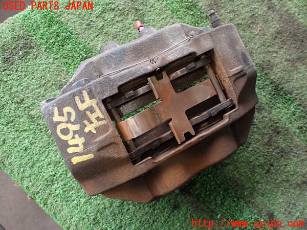2UPJ-14954085]ハイラックスサーフ(VZN185W)左フロントキャリパー 中古_m0001.jpg