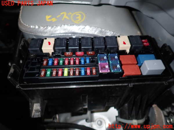 5UPJ-14966743]ステップワゴン スパーダ ハイブリッド(RP5)ヒューズボックス3 中古_m0002.jpg