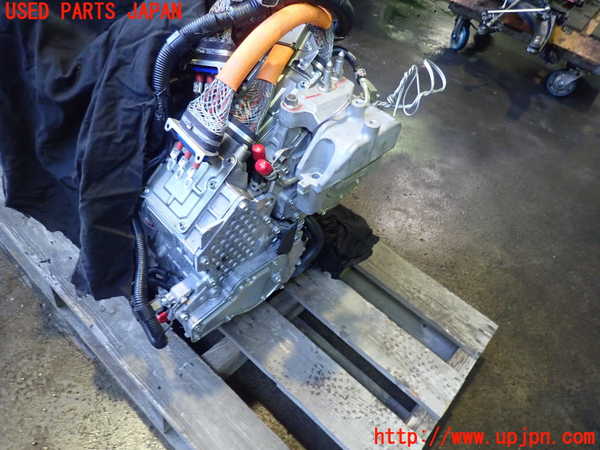 2UPJ-14993010]アウトランダーPHEV(GG3W)ミッション AT 4WD 中古_m0002.jpg