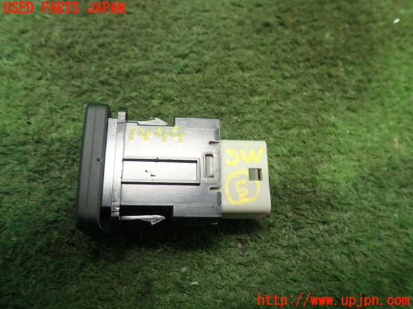5UPJ-14996311]アウトランダーPHEV(GG3W)スイッチ6 (ステアリングヒーター) 中古_m0003.jpg