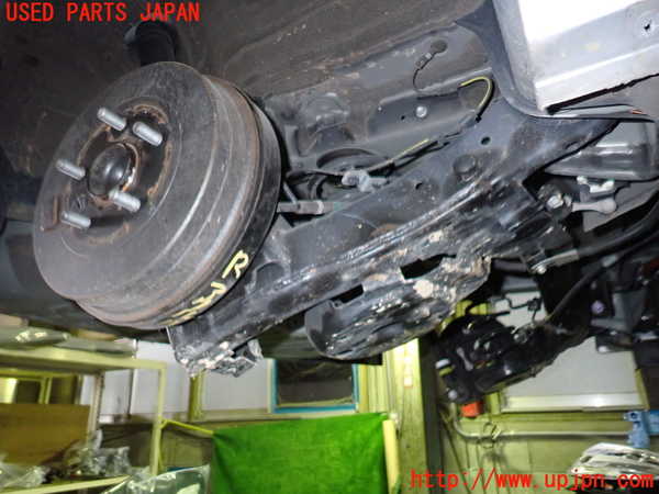 5UPJ-15185380]ノア(ヴォクシー)(ZRR80G)リアアクスルビーム 中古_m0002.jpg