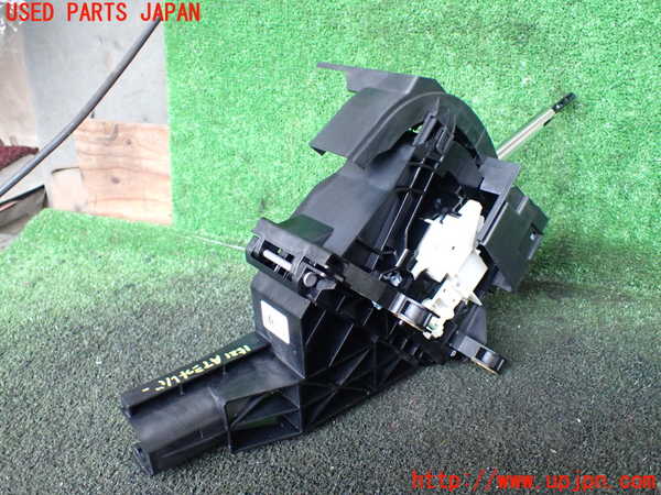 5UPJ-15217555]ノアハイブリッド(ヴォクシーハイブリッド)(ZWR95W)ATシフトレバー 中古_m0002.jpg