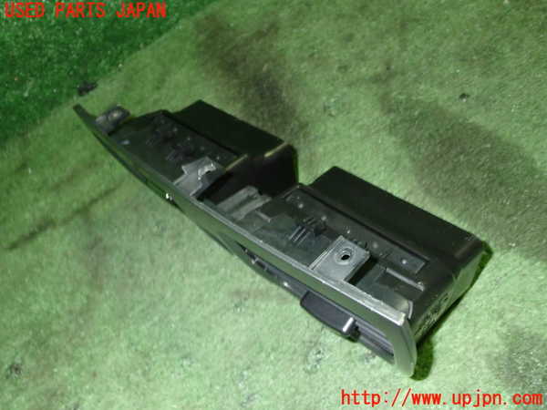 5UPJ-15227528]インプレッサ WRX-STi(GDB)エアコン吹き出し口3 (真中) 中古_m0002.jpg
