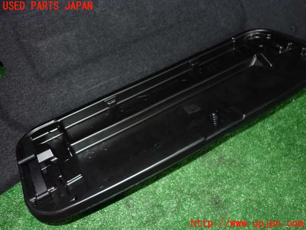 2UPJ-15231504]BMW アクティブハイブリッド5 F10(AH5)(FZ35)トランク内トリム 中古_m0002.jpg