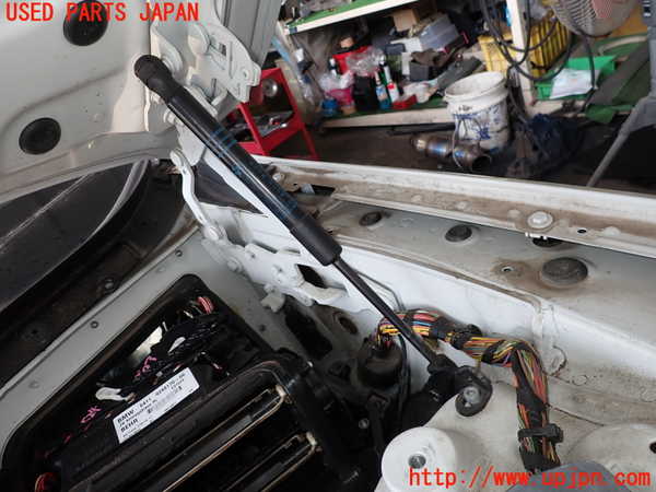 2UPJ-15241068]BMW アクティブハイブリッド5 F10 (AH5)(FZ35)ボンネットダンパー 中古_m0002.jpg
