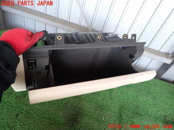 2UPJ-15257516]ポルシェ・カイエン S ハイブリッド(92ACGEA)グローブボックス1 中古_m0004.jpg