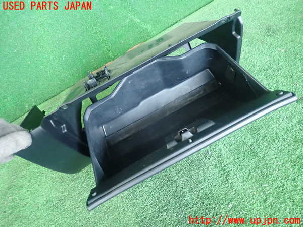 5UPJ-15307516]MR2(SW20)グローブボックス1 中古_m0002.jpg