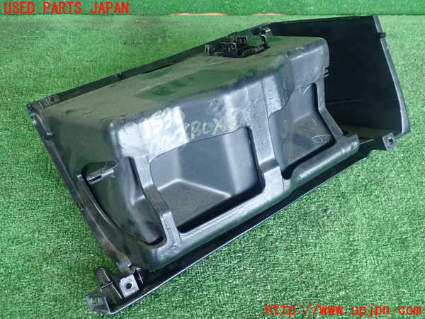 5UPJ-15307516]MR2(SW20)グローブボックス1 中古_m0003.jpg