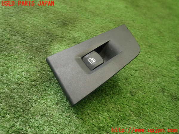 5UPJ-15346245]BMW 218d グランクーペ F40(7M20)左前パワーウィンドウスイッチ 中古_m0001.jpg