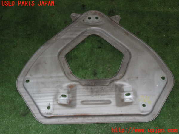 5UPJ-15351721]BMW Z4 E89 (LM25)アンダーカバー1 中古_m0003.jpg