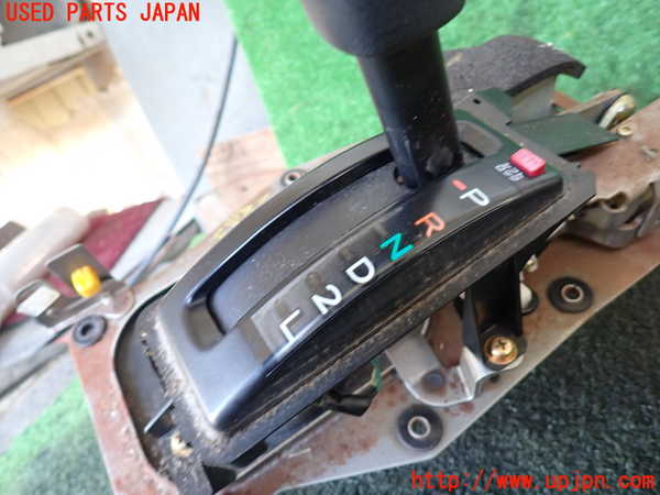 5UPJ-15367555]ハイラックスサーフ(VZN185W)ATシフトレバー 中古_m0002.jpg