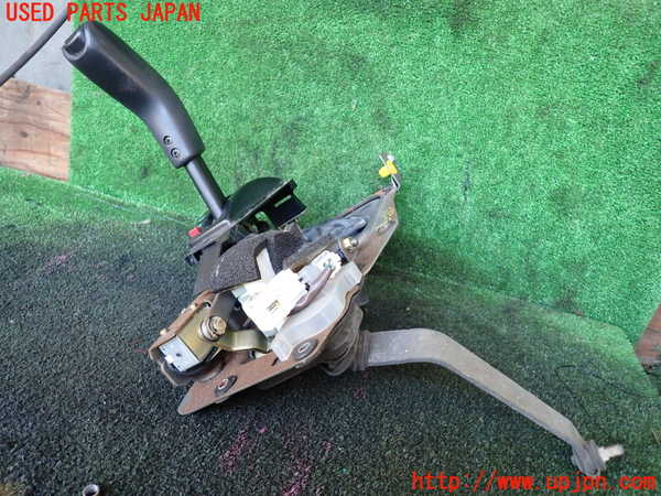 5UPJ-15367555]ハイラックスサーフ(VZN185W)ATシフトレバー 中古_m0003.jpg