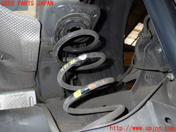 5UPJ-15375100]ベンツ A180(177084)右リアスプリング 中古_m0001.jpg