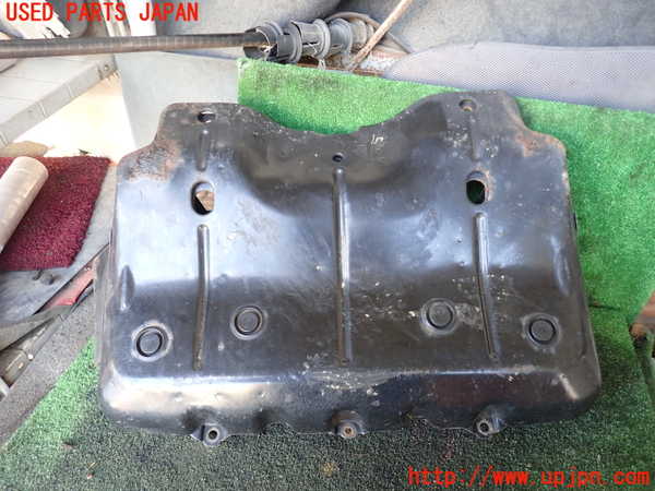 5UPJ-15381721]ハイラックスサーフ(RZN185W)アンダーカバー1 中古_m0001.jpg