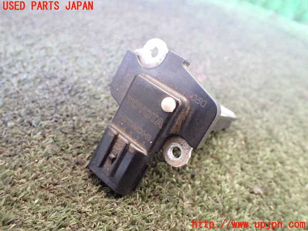 5UPJ-15426320]ハイラックスサーフ(TRN215W)エアフロメーター 中古_m0001.jpg