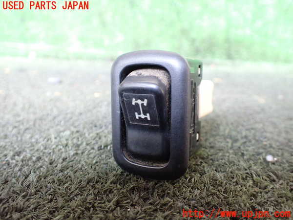 1UPJ-15436313]マセラティ・クアトロポルテ(MQP)スイッチ8 (駆動) 中古_m0001.jpg