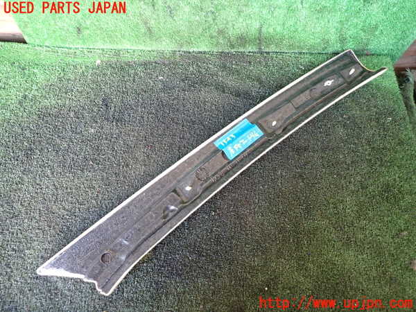 1UPJ-15437660]マセラティ・クアトロポルテ(MQP)左フロントピラートリム 中古_m0003.jpg