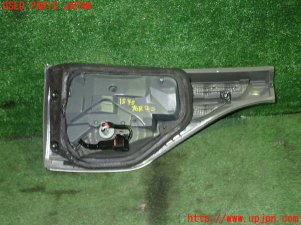 1UPJ-15451550]エスティマハイブリッド(AHR20W)右リアフィニッシャー ICHIKOH 28-210 中古_m0003.jpg