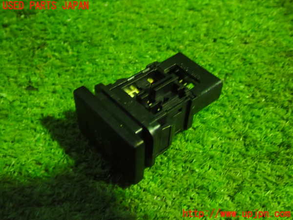 5UPJ-15456313]エスティマハイブリッド(AHR20W)スイッチ8 (AC100V) 中古_m0002.jpg