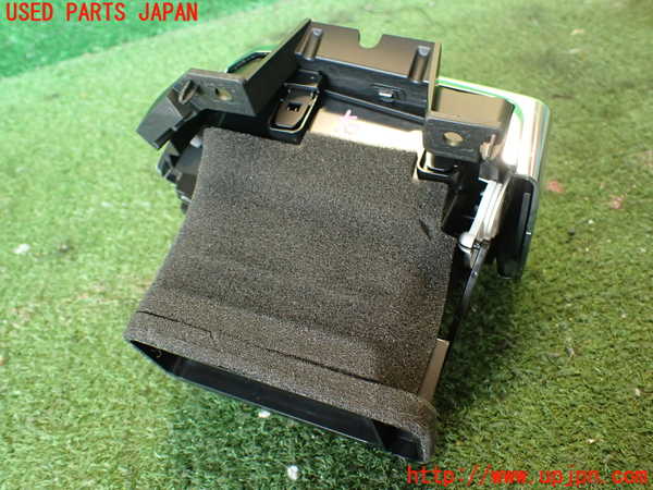 5UPJ-15487527]CX-5(KF2P)エアコン吹き出し口2 中古_m0002.jpg