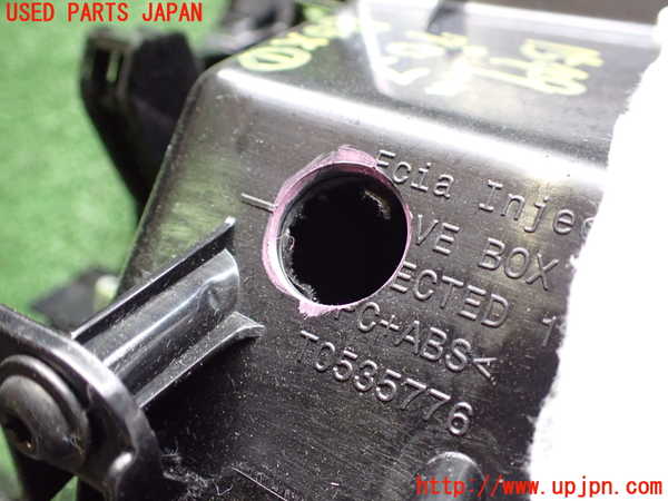 5UPJ-15497516]テスラ・モデル 3(3L23P)グローブボックス1 中古_m0004.jpg