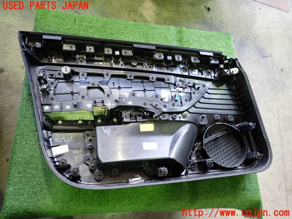 5UPJ-15491234]テスラ・モデル 3(3L23P)右前ドア内張り 中古_m0004.jpg