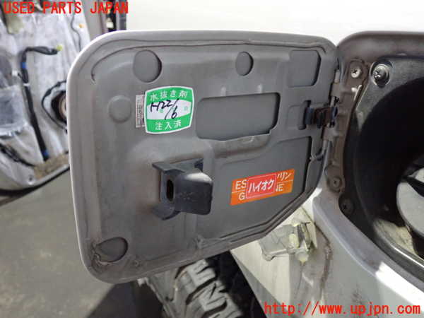 5UPJ-15531690]ランクル80系(FZJ80G)フューエルリッド 中古_m0003.jpg