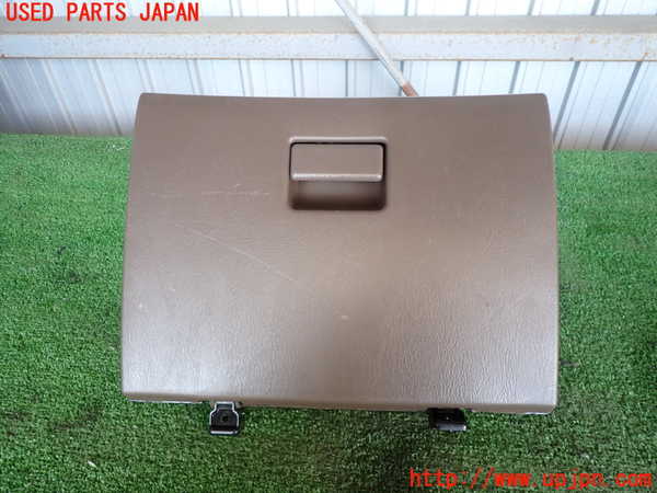 5UPJ-15537516]ランクル80系(FZJ80G)グローブボックス1 中古_m0001.jpg