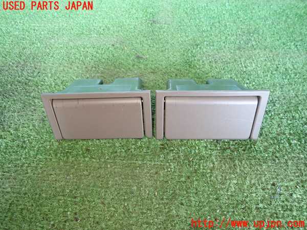 5UPJ-15537822]ランクル80系(FZJ80G)灰皿2 中古_m0001.jpg