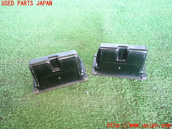 5UPJ-15537822]ランクル80系(FZJ80G)灰皿2 中古_m0005.jpg