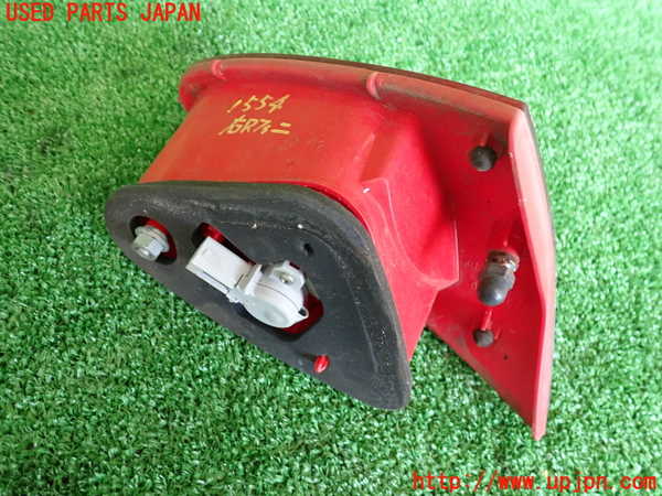 5UPJ-15541550]アルファロメオ・147 GTA(937AXL)右リアフィニッシャー 中古_m0002.jpg