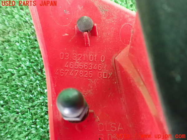 5UPJ-15541550]アルファロメオ・147 GTA(937AXL)右リアフィニッシャー 中古_m0003.jpg