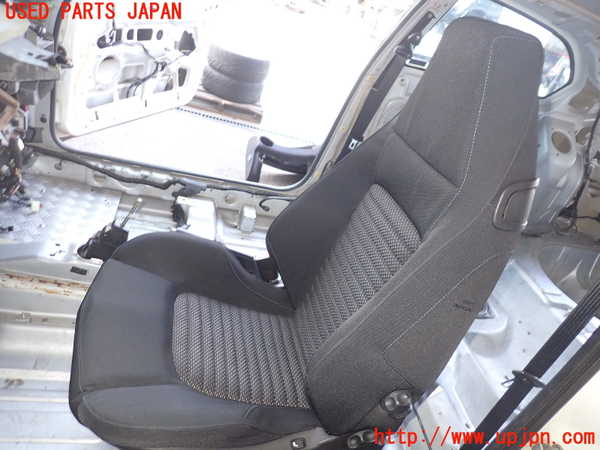 5UPJ-15547065]アルファロメオ・147 GTA(937AXL)助手席シート 中古_m0001.jpg