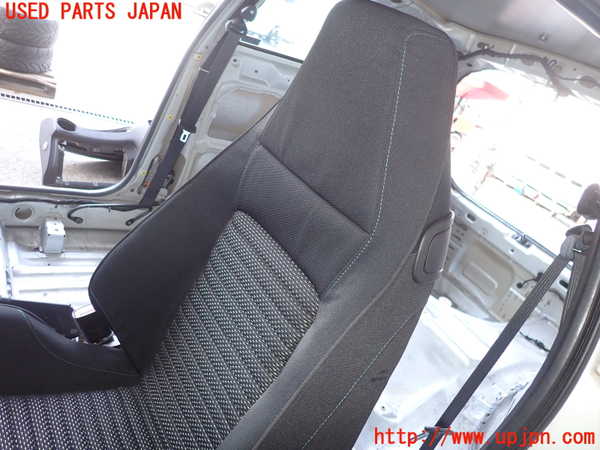 5UPJ-15547065]アルファロメオ・147 GTA(937AXL)助手席シート 中古_m0002.jpg