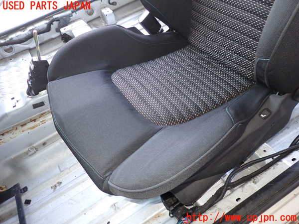 5UPJ-15547065]アルファロメオ・147 GTA(937AXL)助手席シート 中古_m0003.jpg