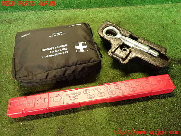 2UPJ-15557805]BMW 225xe アクティブツアラー(2C15)(F45)車載工具 中古_m0001.jpg