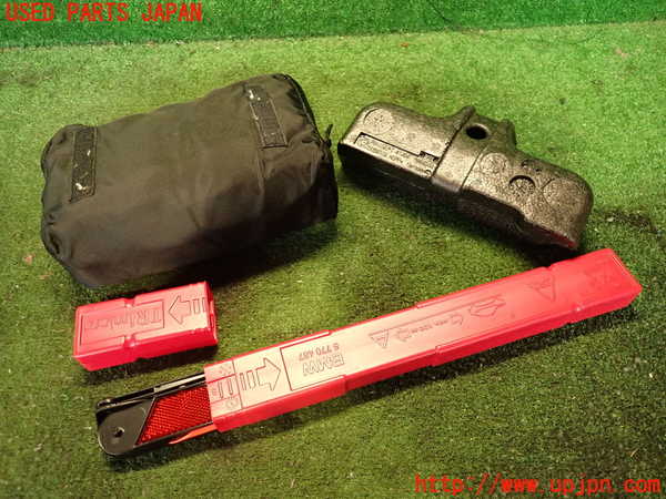 2UPJ-15557805]BMW 225xe アクティブツアラー(2C15)(F45)車載工具 中古_m0002.jpg