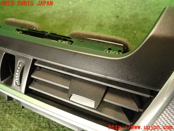 5UPJ-15557526]BMW 225xe アクティブツアラー(2C15)(F45)エアコン吹き出し口1 (真中) 中古_m0002.jpg
